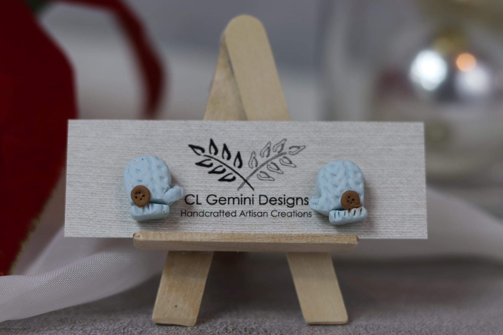 Cozy Mitten Stud Earrings — Knit-Texture Minis (2 Colors)